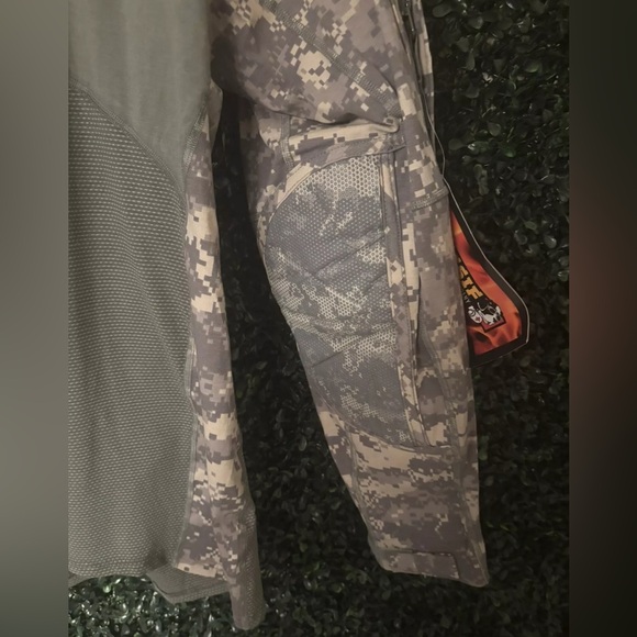 Massif Army Combat Shirt XL Flame Resistant tactical compression camouflage NWT - Picture 5 of 6